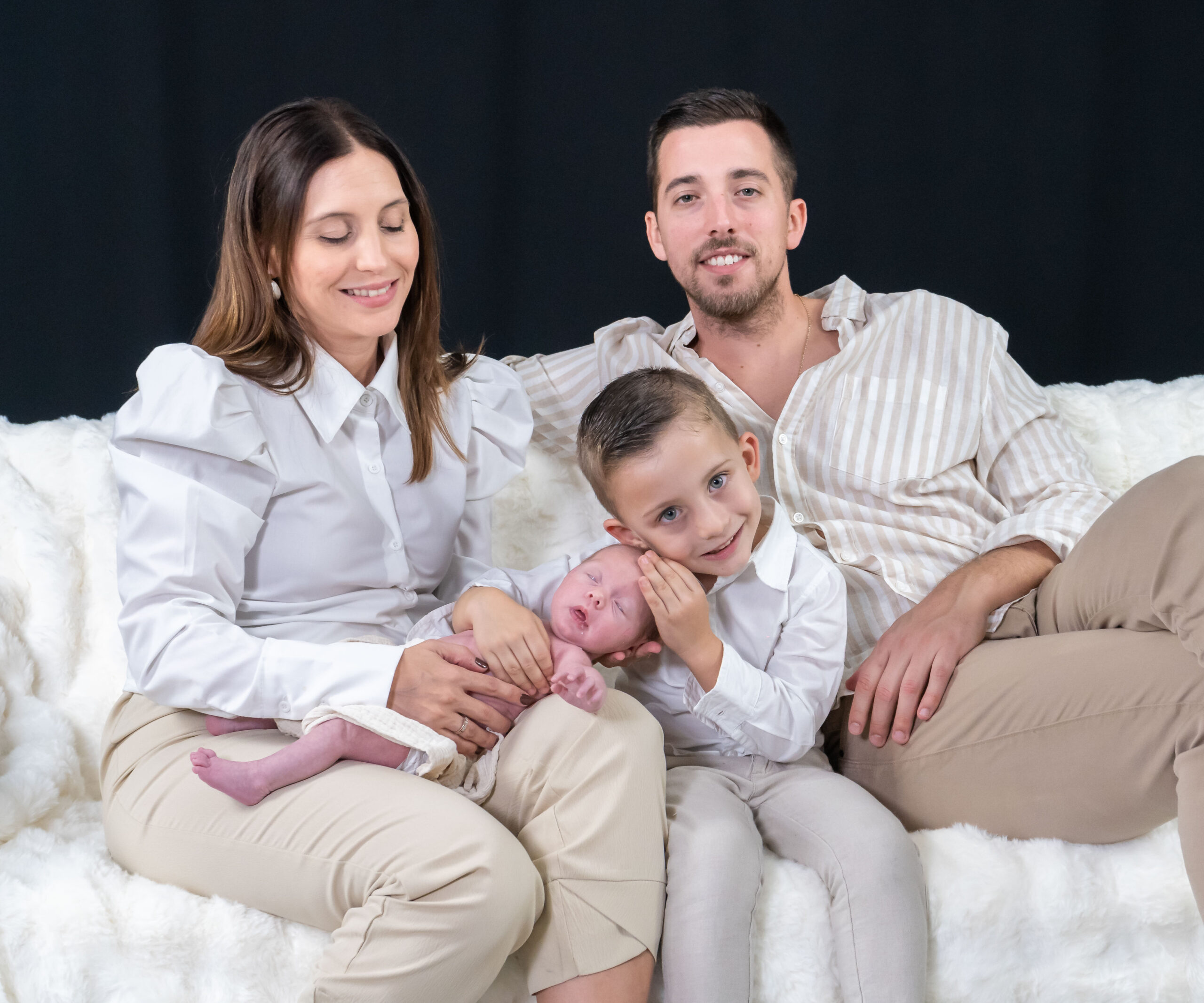 Sesión fotografica de familia en Z6 studio en Zaragoza
