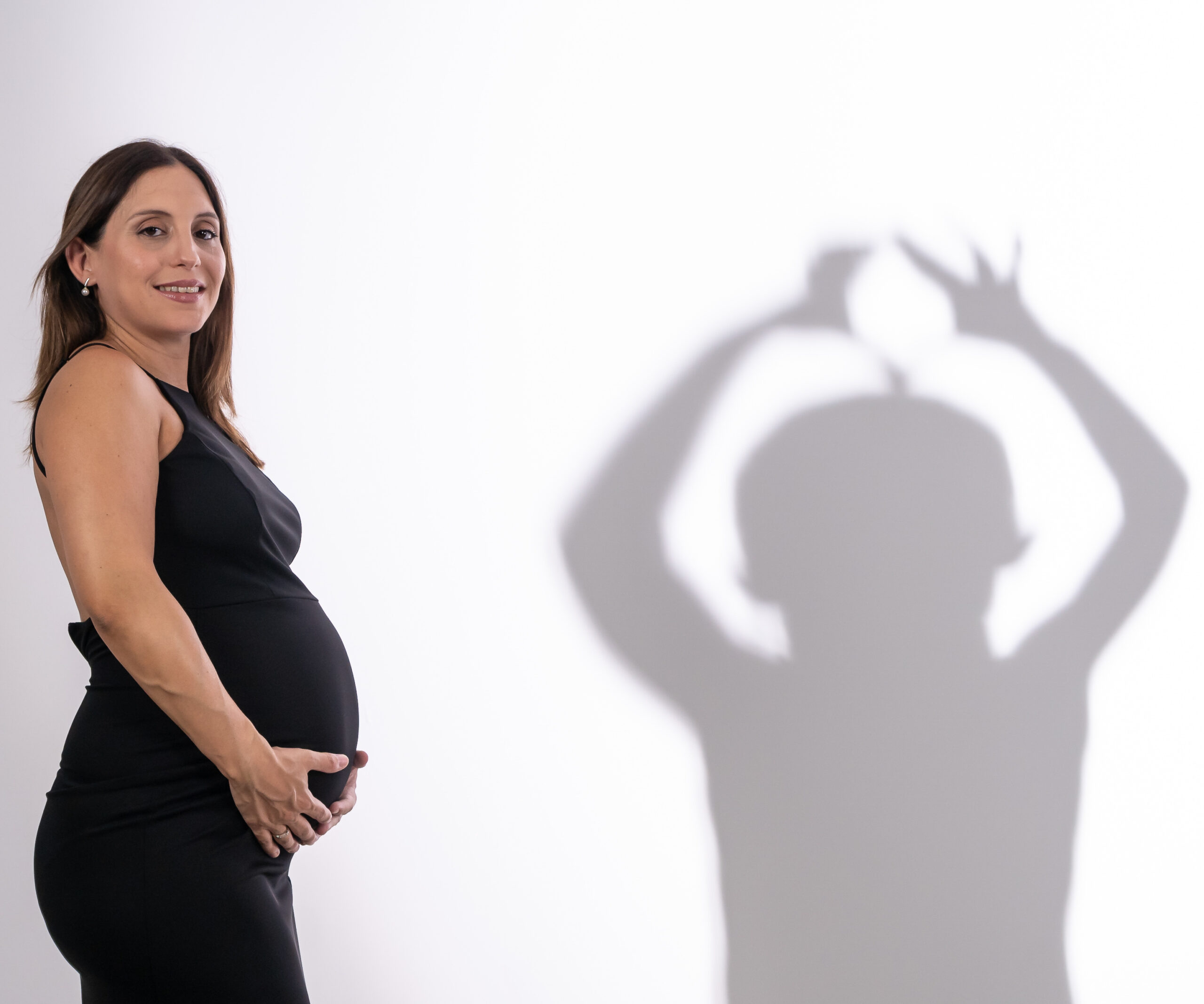 Sesión fotografica de embarazada en Z6 studio en Zaragoza