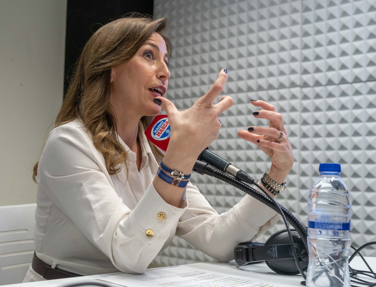 Natalia Chueca en nuestro estudio, Z6 de sonido con Radio Marca